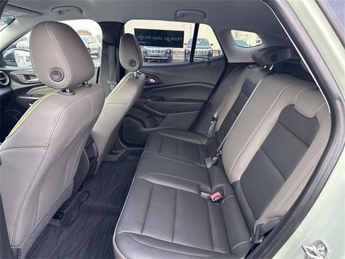 Certified 2024 Chevrolet Trax ACTIV w/ Driver Confidence Package image 23