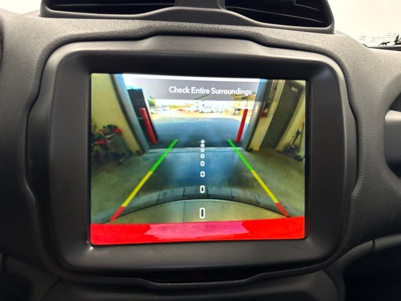 Used 2020 Jeep Renegade Trailhawk w/ Premium Leather Group AWD/4WD image 32