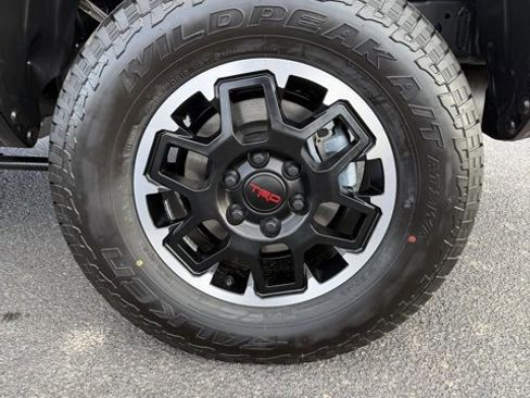 New 2025 Toyota Tacoma TRD Off-Road image 11
