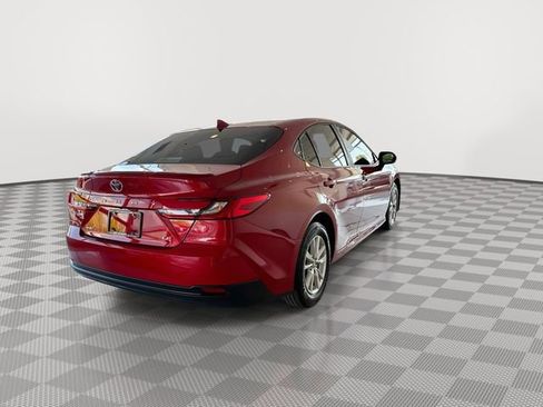 Used 2025 Toyota Camry LE w/ Convenience Package image 11