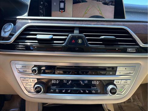 Used 2016 BMW 750i RWD image 34