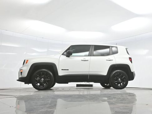 Used 2023 Jeep Renegade Latitude AWD/4WD image 7
