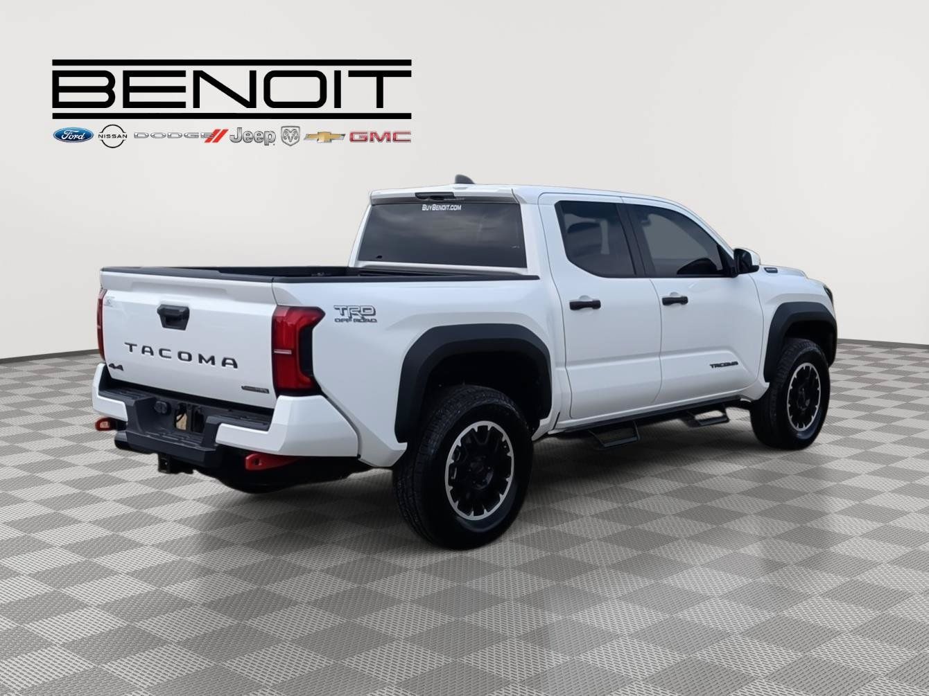Used 2024 Toyota Tacoma TRD Off-Road AWD/4WD image 5