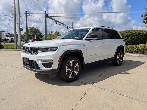 Used 2024 Jeep Grand Cherokee Limited 4xe AWD/4WD image 7