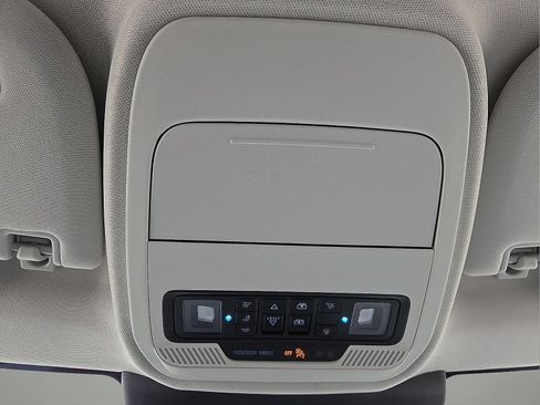 Certified 2025 Ford Expedition Platinum w/ Driver's Package AWD/4WD image 22