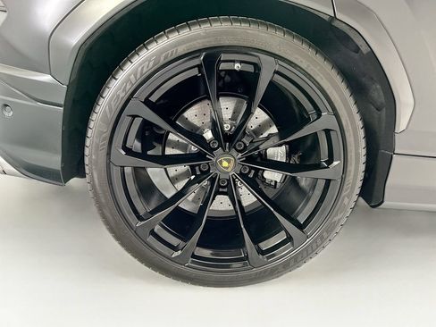 Used 2020 Lamborghini Urus AWD/4WD image 33