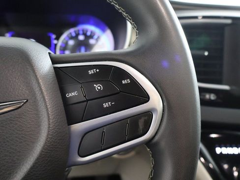 Used 2023 Chrysler Voyager LX image 40