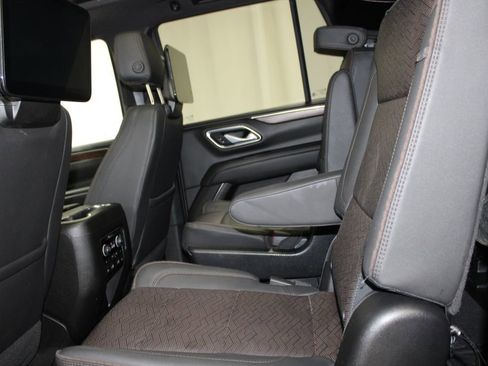 Used 2024 Chevrolet Tahoe High Country image 18