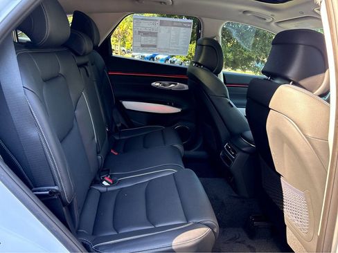 New 2026 Genesis GV70 2.5T Advanced AWD/4WD image 18