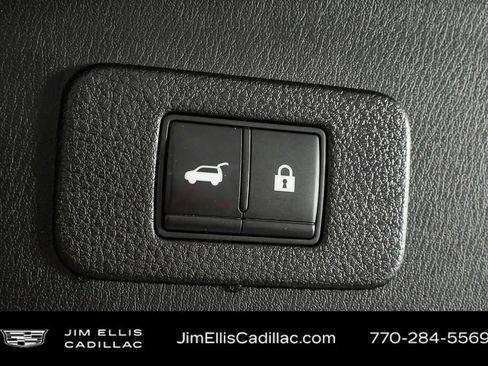 Used 2022 Nissan Armada Platinum w/ Captain's Chairs Package RWD image 36