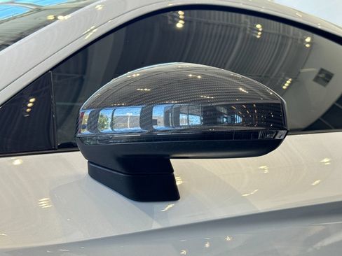 Used 2018 Audi R8 V10 plus w/ Full Leather Package AWD/4WD image 27