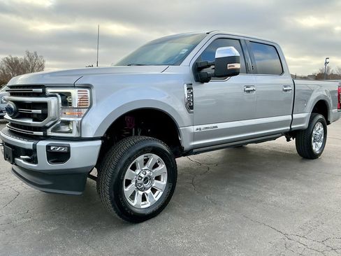 Used 2022 Ford F250 Platinum w/ FX4 Off-Road Package image 7