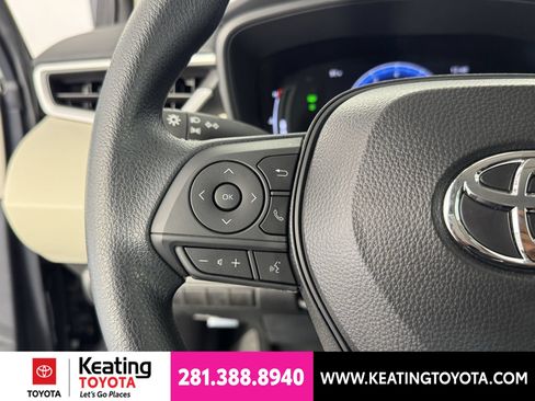 Used 2026 Toyota Corolla LE FWD image 28