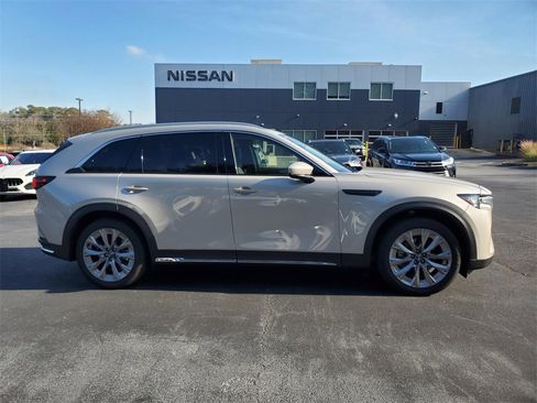 Used 2024 MAZDA CX-90 3.3 Turbo w/ Premium Package image 2