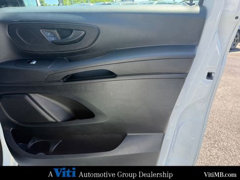 Used 2023 Mercedes-Benz Metris image 24