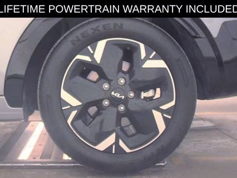 Used 2024 Kia Niro Wind FWD image 10
