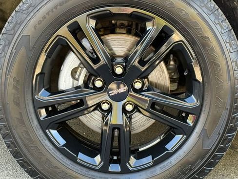 Certified 2023 GMC Terrain AT4 image 15