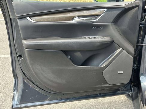 Used 2019 Cadillac XT5 Platinum AWD/4WD image 29