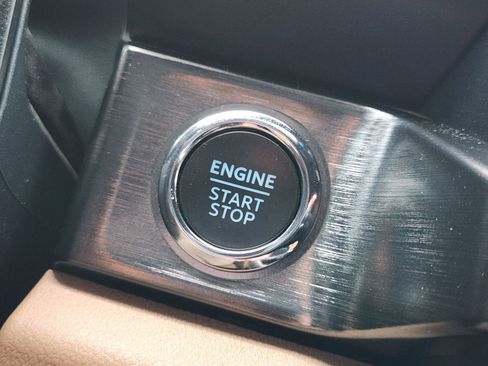 Used 2024 Ford F350 Lariat AWD/4WD image 23