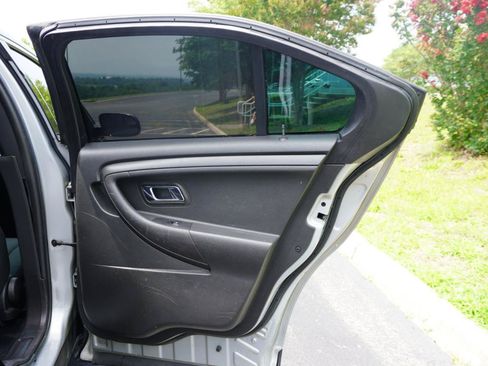 Used 2016 Ford Taurus Police Interceptor AWD image 16