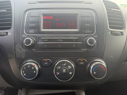 Used 2014 Kia Forte LX w/ Popular Package FWD image 14