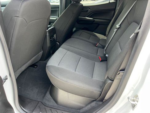 Used 2025 Chevrolet Colorado Trail Boss AWD/4WD image 20