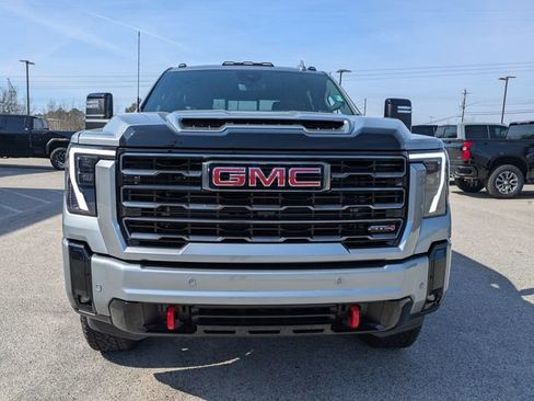 Used 2026 GMC Sierra 2500 AT4 w/ AT4 Premium Plus Package AWD/4WD image 9