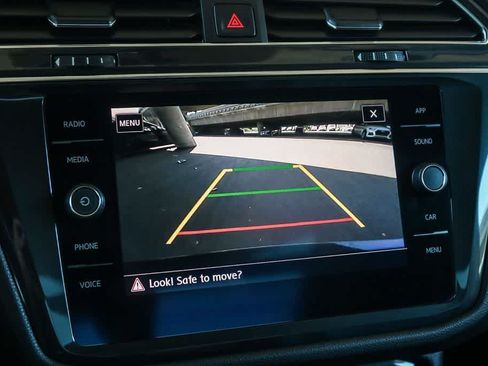 Used 2019 Volkswagen Tiguan SE w/ Panoramic Sunroof Package AWD/4WD image 26
