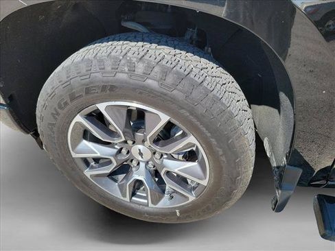 Used 2025 Chevrolet Silverado 1500 RST w/ Texas Edition Plus AWD/4WD image 9