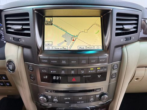 Used 2010 Lexus LX 570 4WD image 25