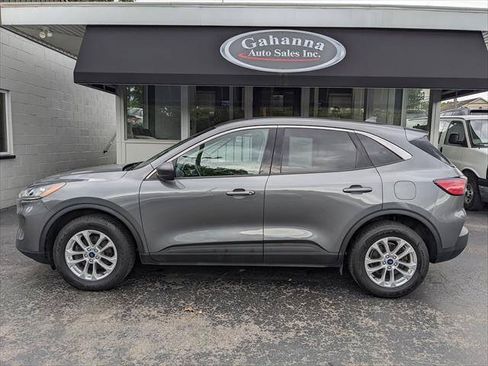 Used 2022 Ford Escape SE w/ Convenience Package AWD/4WD image 2