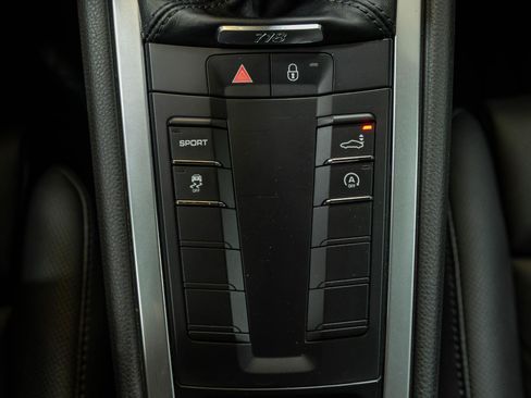 Used 2018 Porsche 718 Cayman RWD image 91