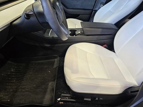 Used 2023 Tesla Model 3 Standard Range RWD image 13