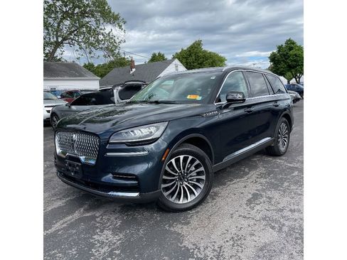 Used 2023 Lincoln Aviator Reserve w/ Elements Package Plus AWD/4WD image 2