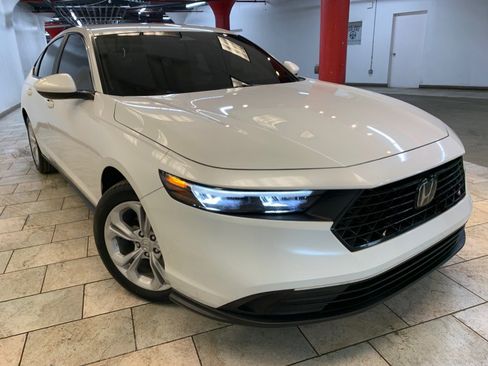 Used 2025 Honda Accord LX image 2