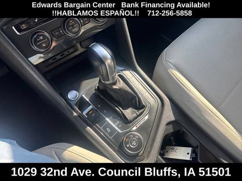 Used 2018 Volkswagen Tiguan SE AWD/4WD image 24