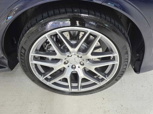 Used 2018 Mercedes-Benz GLE 63 AMG 4MATIC image 9