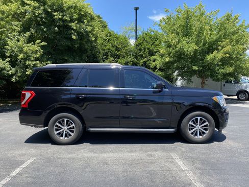 Used 2021 Ford Expedition XLT RWD image 10