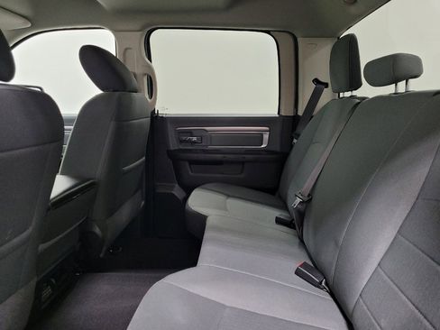 Used 2022 RAM 1500 Classic SLT AWD/4WD image 18