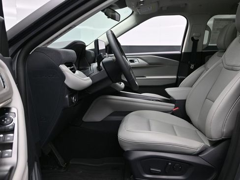 New 2026 Ford Explorer Active w/ Active Comfort Package AWD/4WD image 26