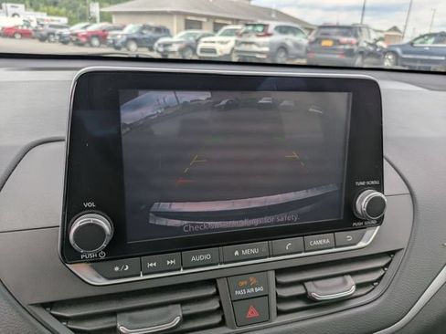 Used 2022 Nissan Altima 2.5 SV AWD/4WD image 13