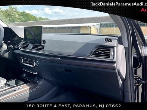 Used 2023 Audi Q5 2.0T Premium Plus w/ Premium Plus Package AWD/4WD image 14