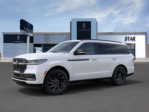 New 2027 Lincoln Navigator Reserve w/ Jet Appearance Package AWD/4WD image 1