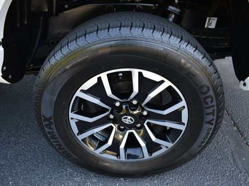 Used 2021 Toyota Tacoma TRD Sport image 40