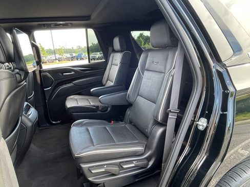 Used 2023 Cadillac Escalade Sport AWD/4WD image 43