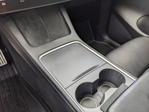 Used 2022 Tesla Model Y Performance AWD/4WD image 27