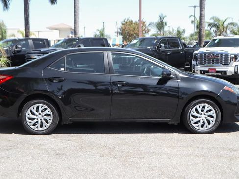 Used 2019 Toyota Corolla LE w/ Carpet Mat Package (TMS) FWD image 10