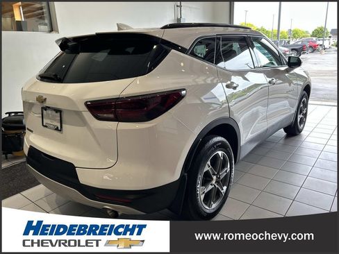 Used 2024 Chevrolet Blazer LT w/ Convenience Package FWD image 4