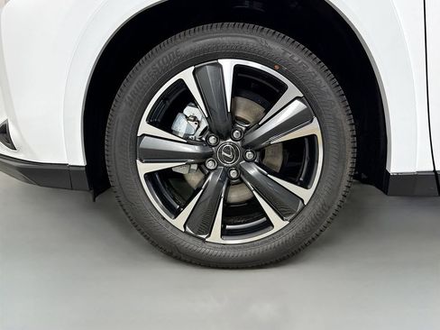 New 2026 Lexus UX 300h FWD image 23