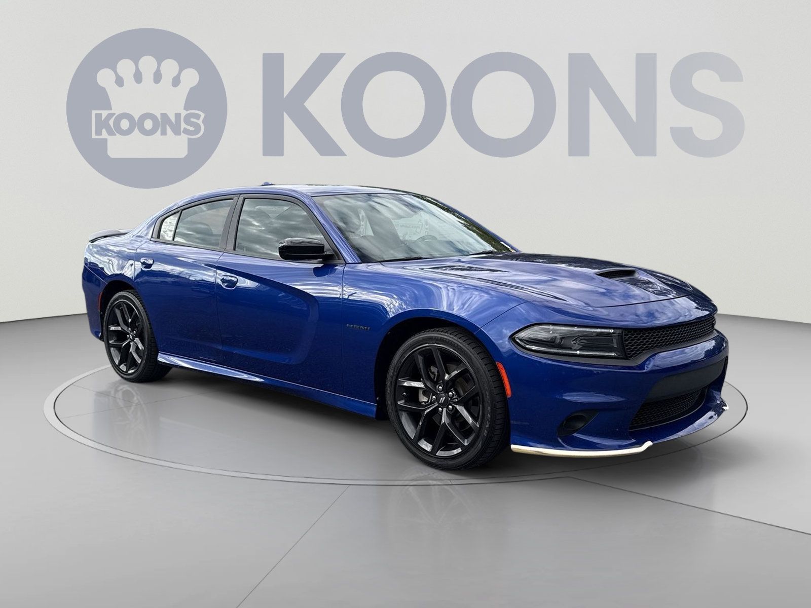 Used 2022 Dodge Charger R/T w/ Blacktop Package RWD image 2